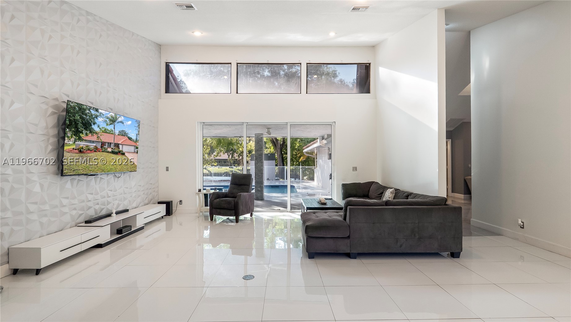 MAPLEWOOD - Residential