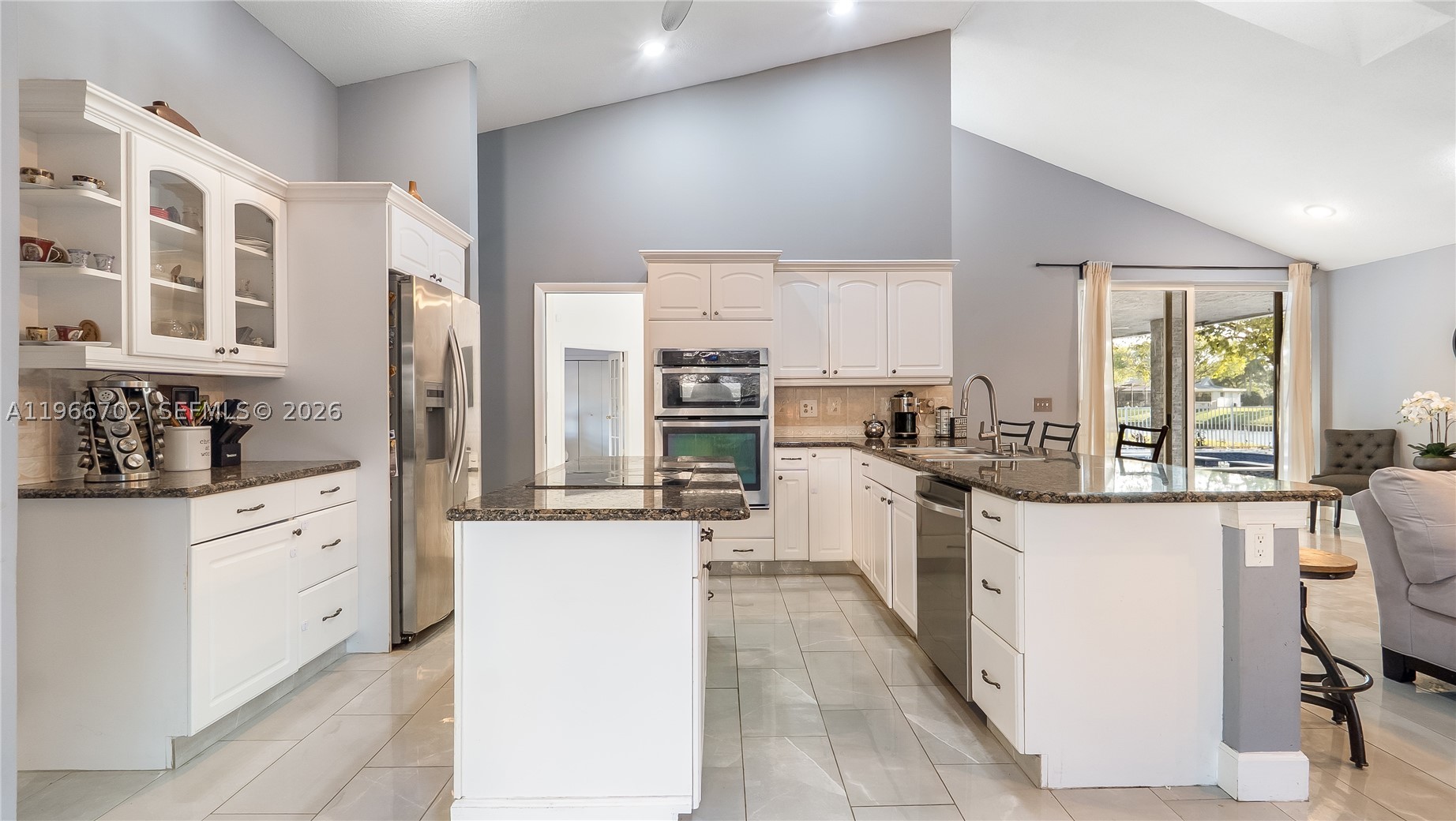 MAPLEWOOD - Residential
