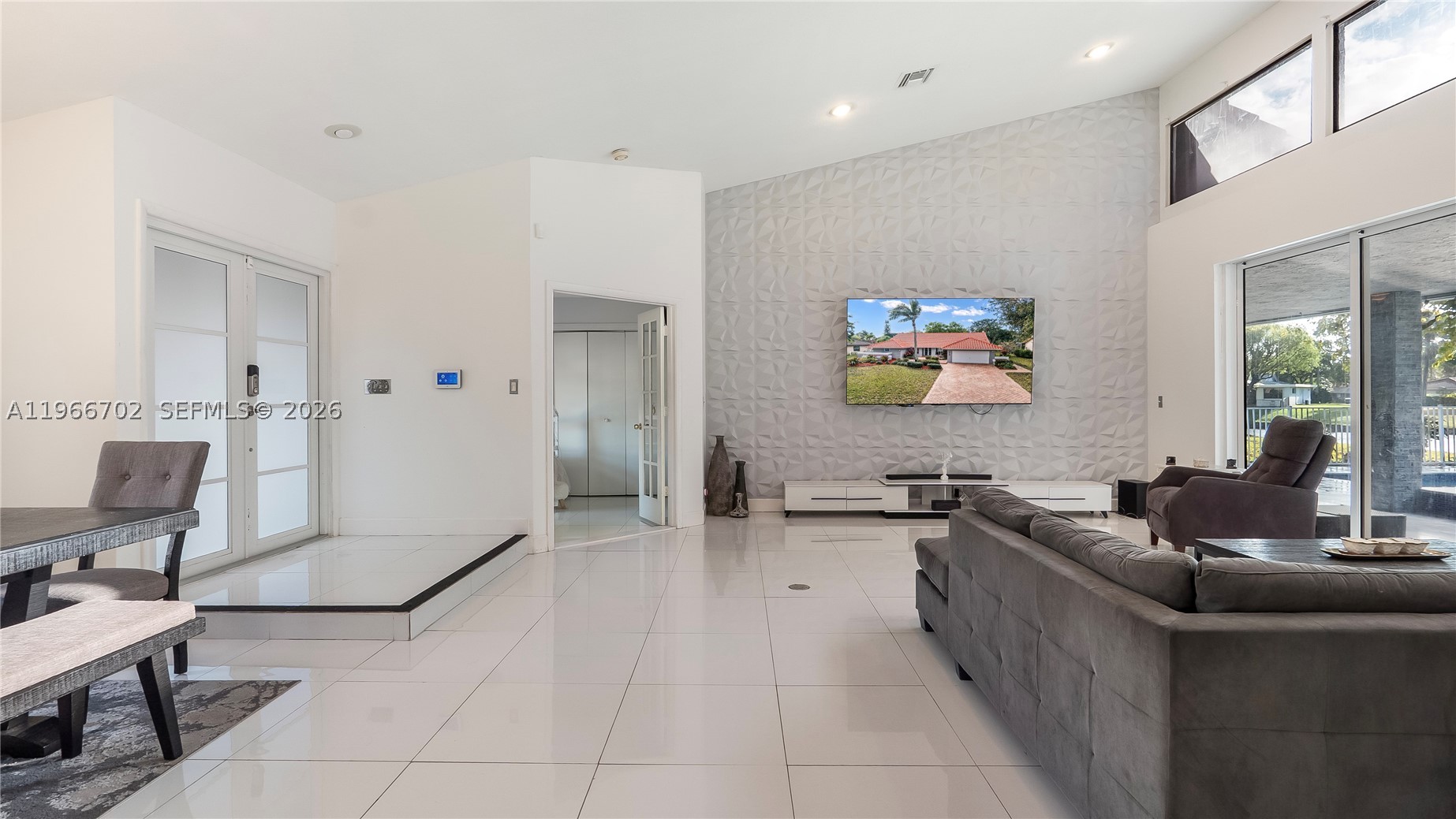 MAPLEWOOD - Residential