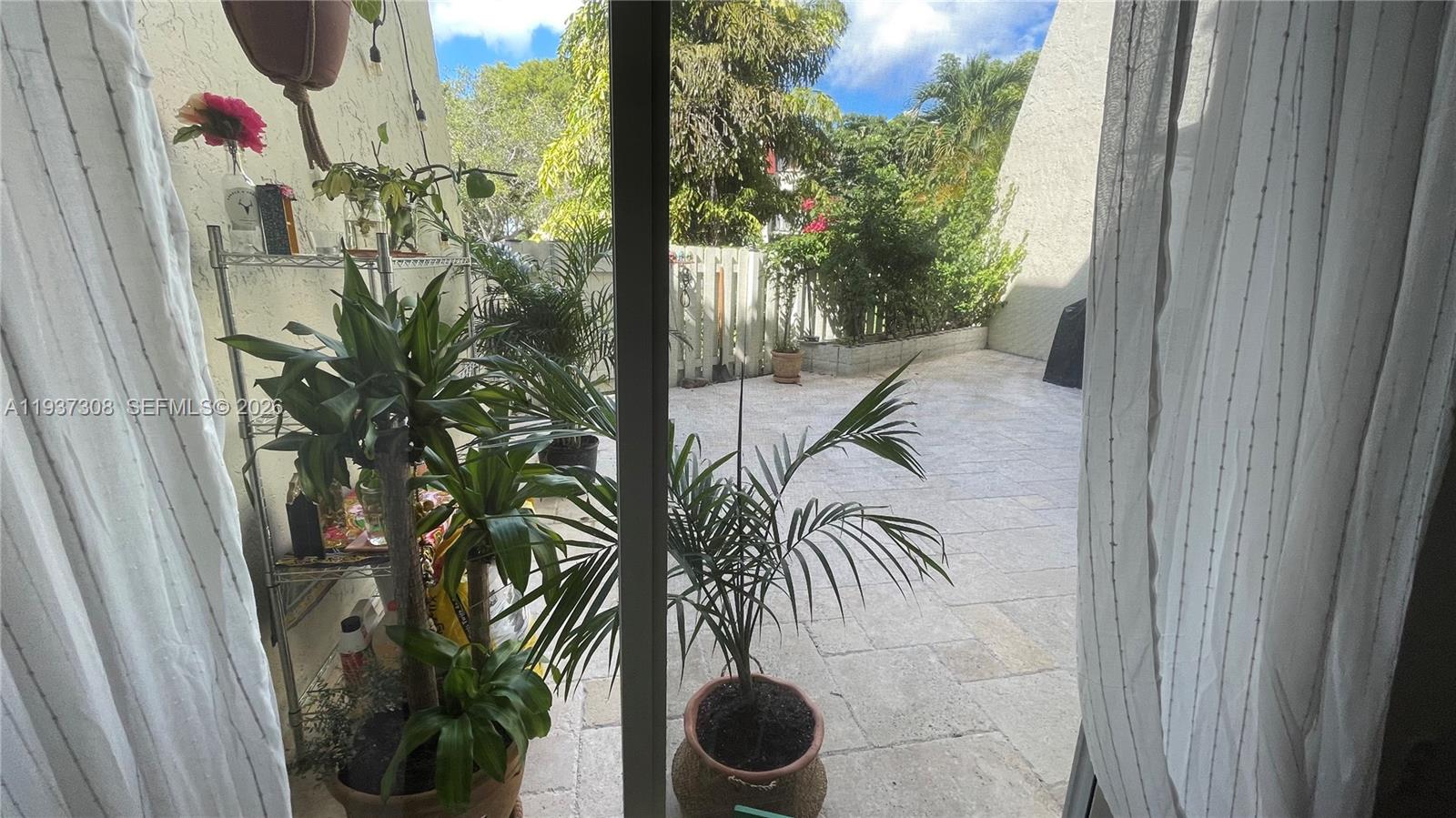 NORTHGATE TOWNHOUSE CONDO - Residential Lease