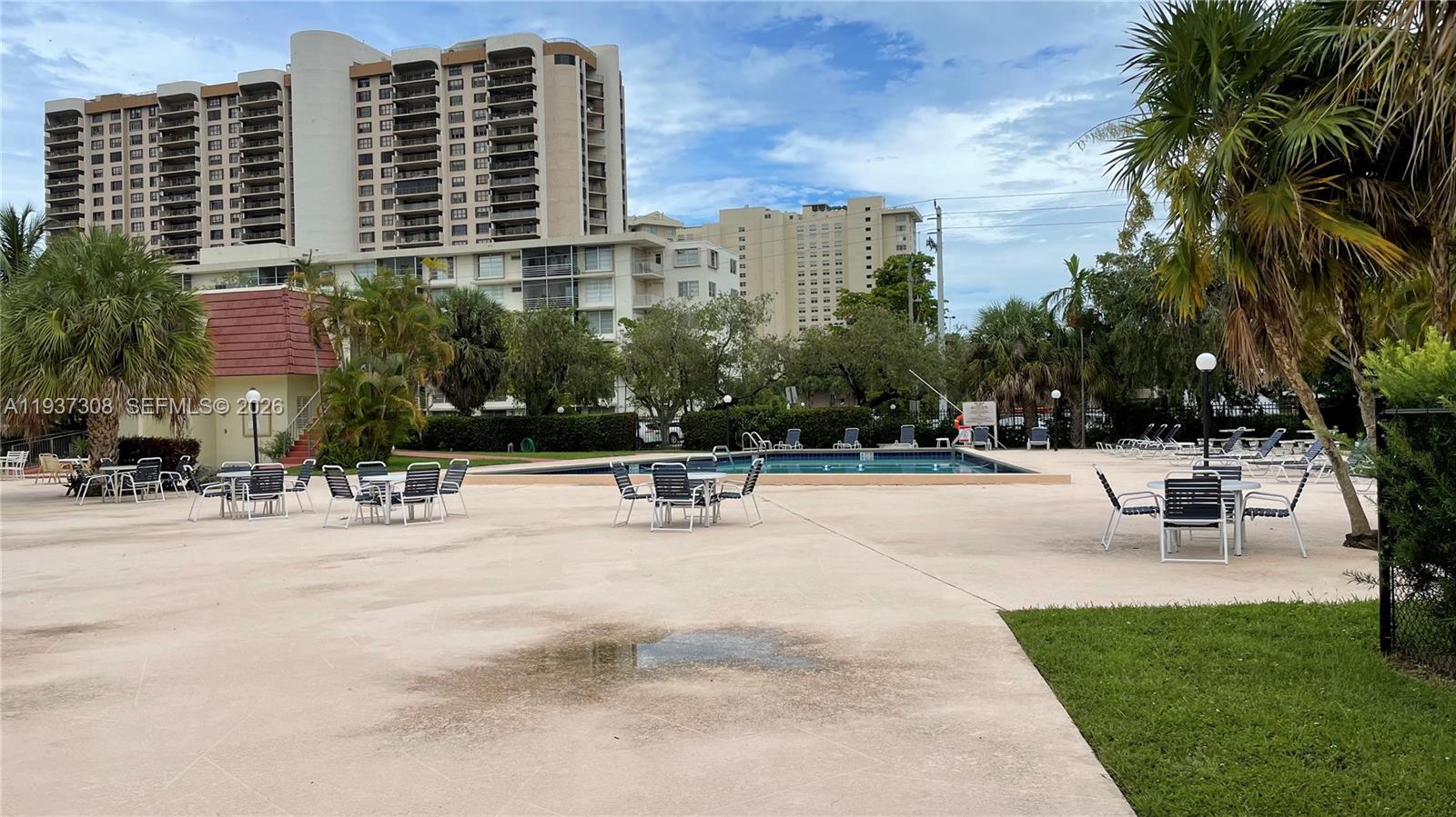NORTHGATE TOWNHOUSE CONDO - Residential Lease