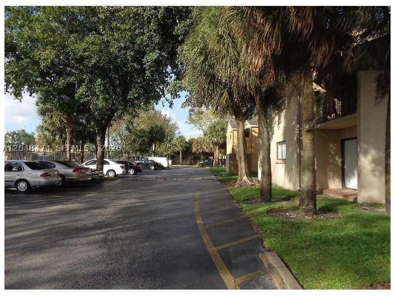 MAGNOLIA LANE CONDO - Residential