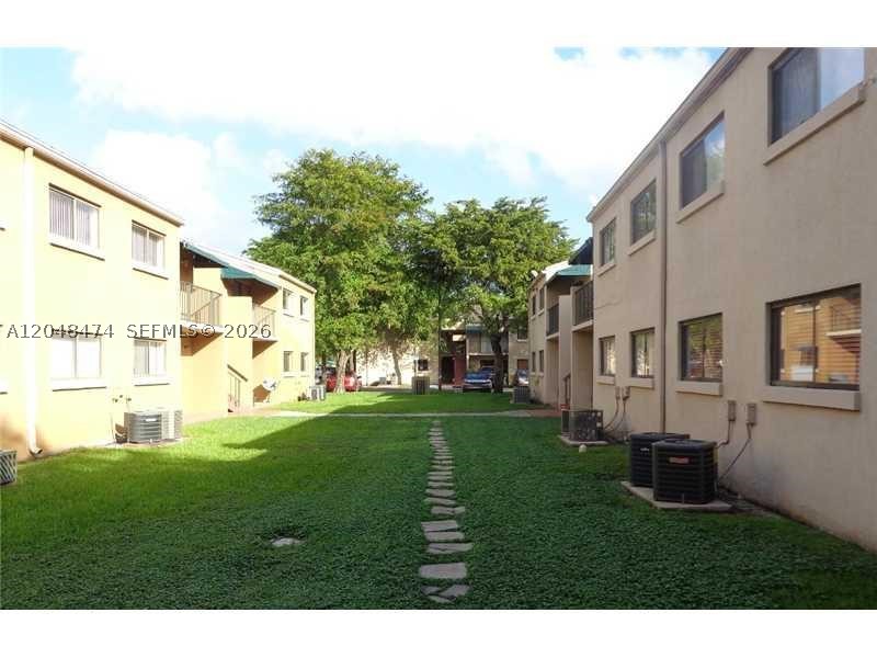 MAGNOLIA LANE CONDO - Residential