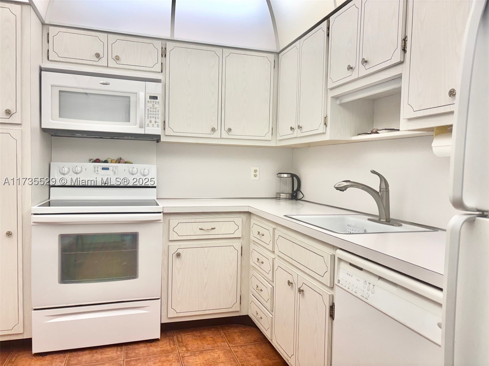 HEMISPHERES CONDO - Residential