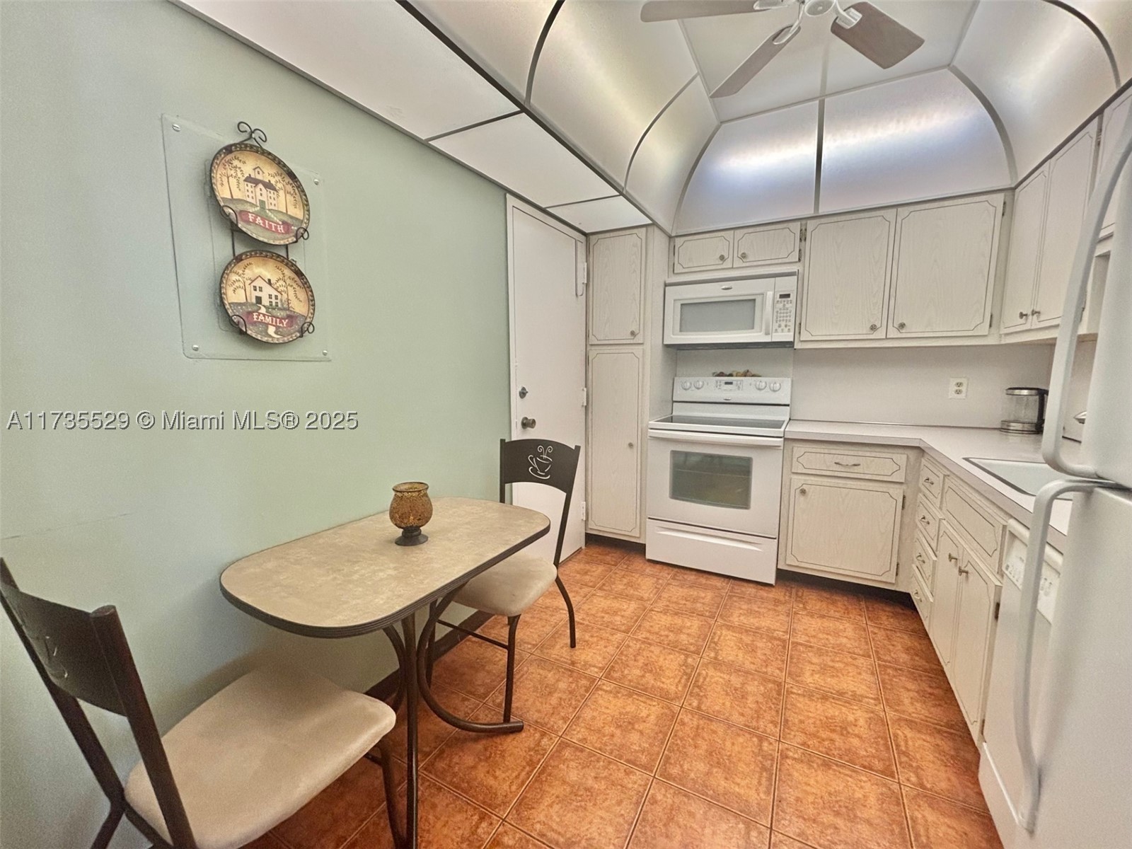 HEMISPHERES CONDO - Residential