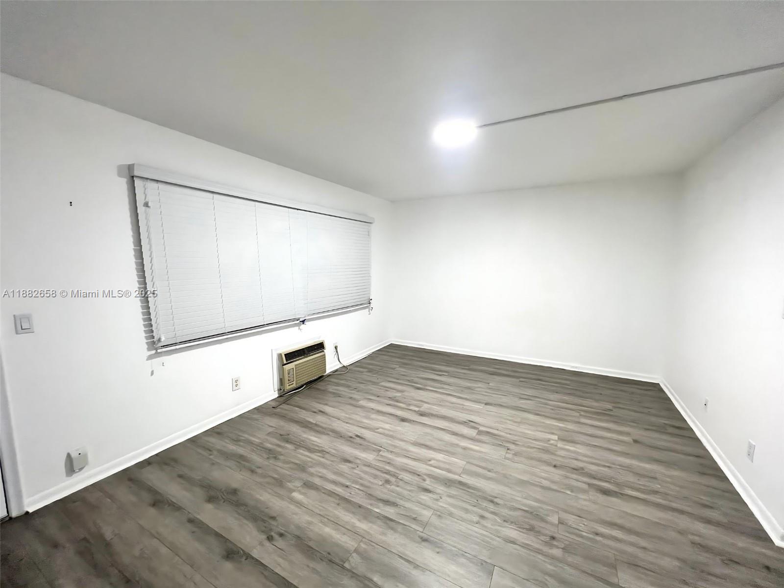 NEW HAMPTON AT CENTURY VI - Residential