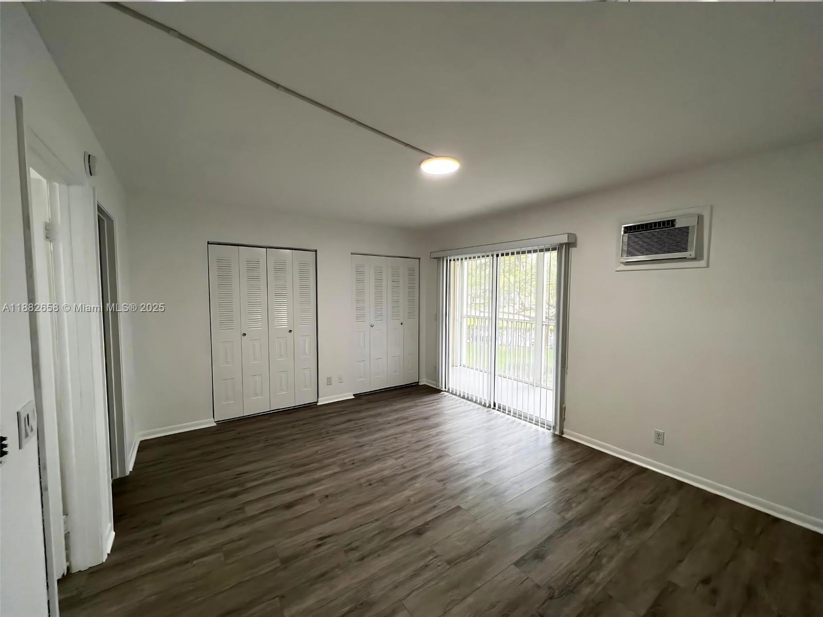 NEW HAMPTON AT CENTURY VI - Residential