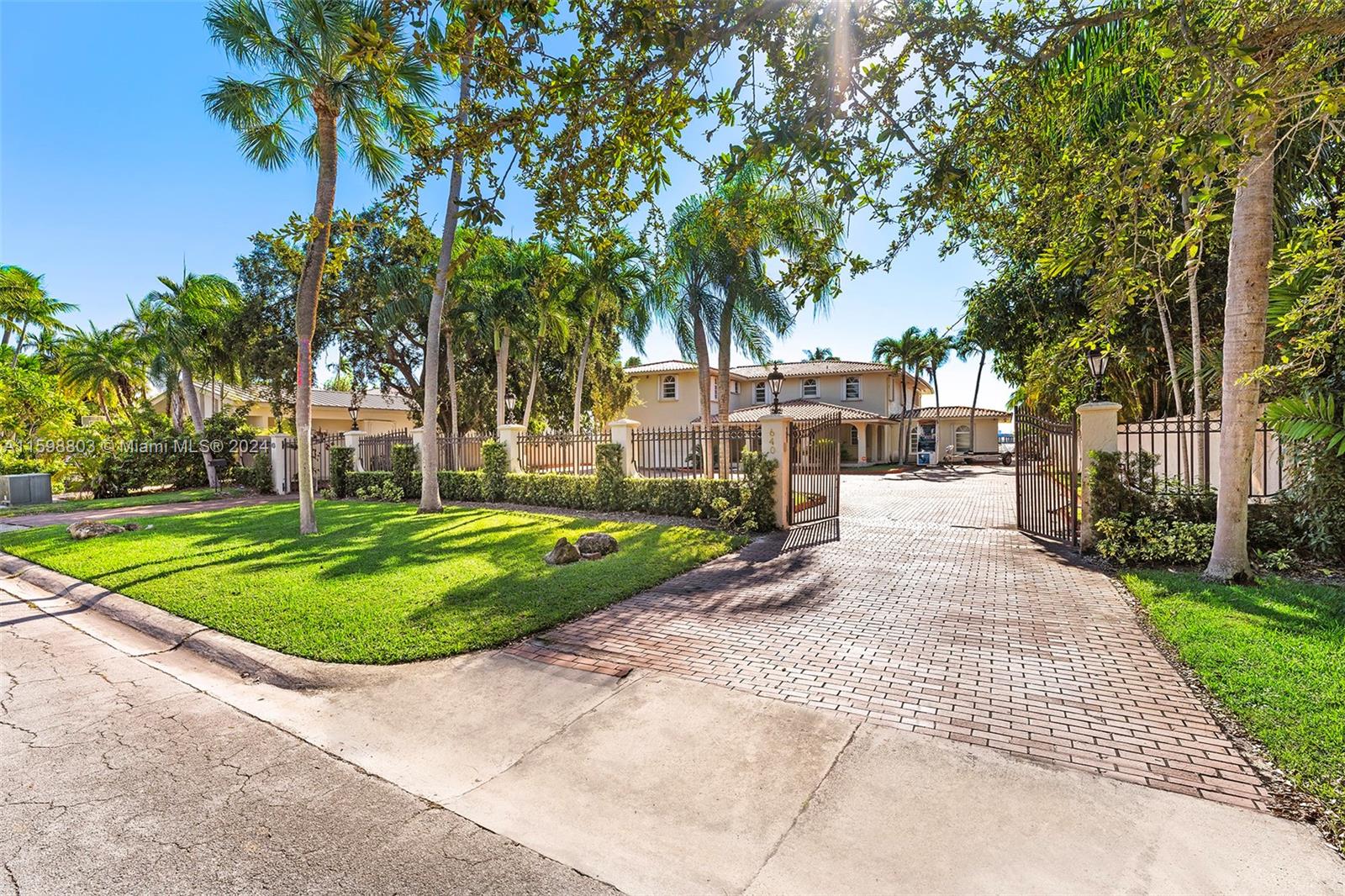 BAY POINT - Residential
