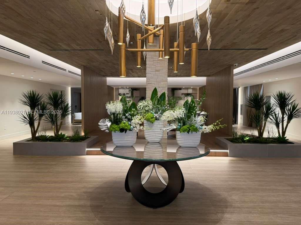 ¤ RONEY PALACE - Residential