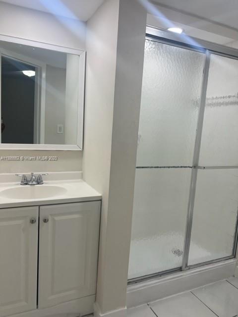 VERSAILLES GARDENS CONDO - Residential Lease