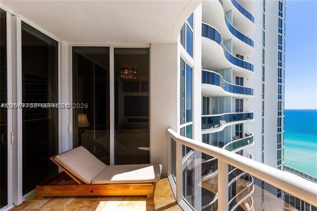 TDR TOWER I CONDO - Residential Lease