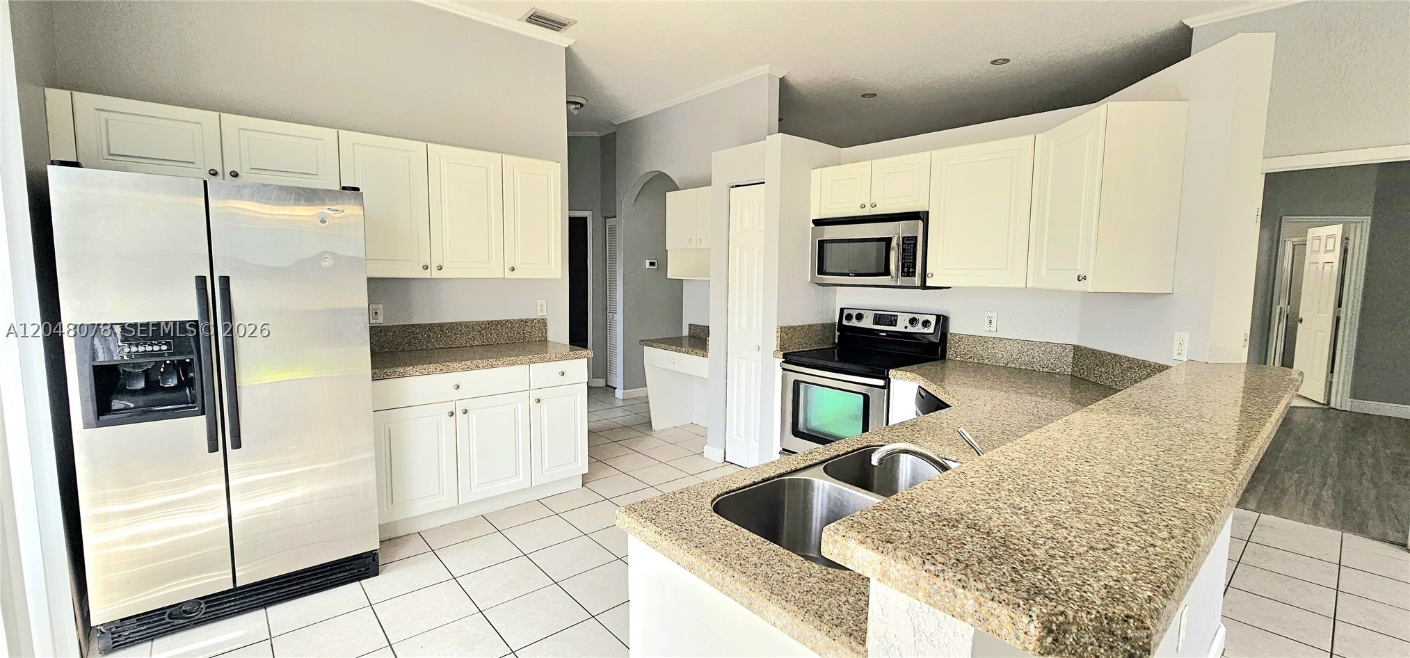 LAKES BY THE BAY SEC 8 - Residential Lease