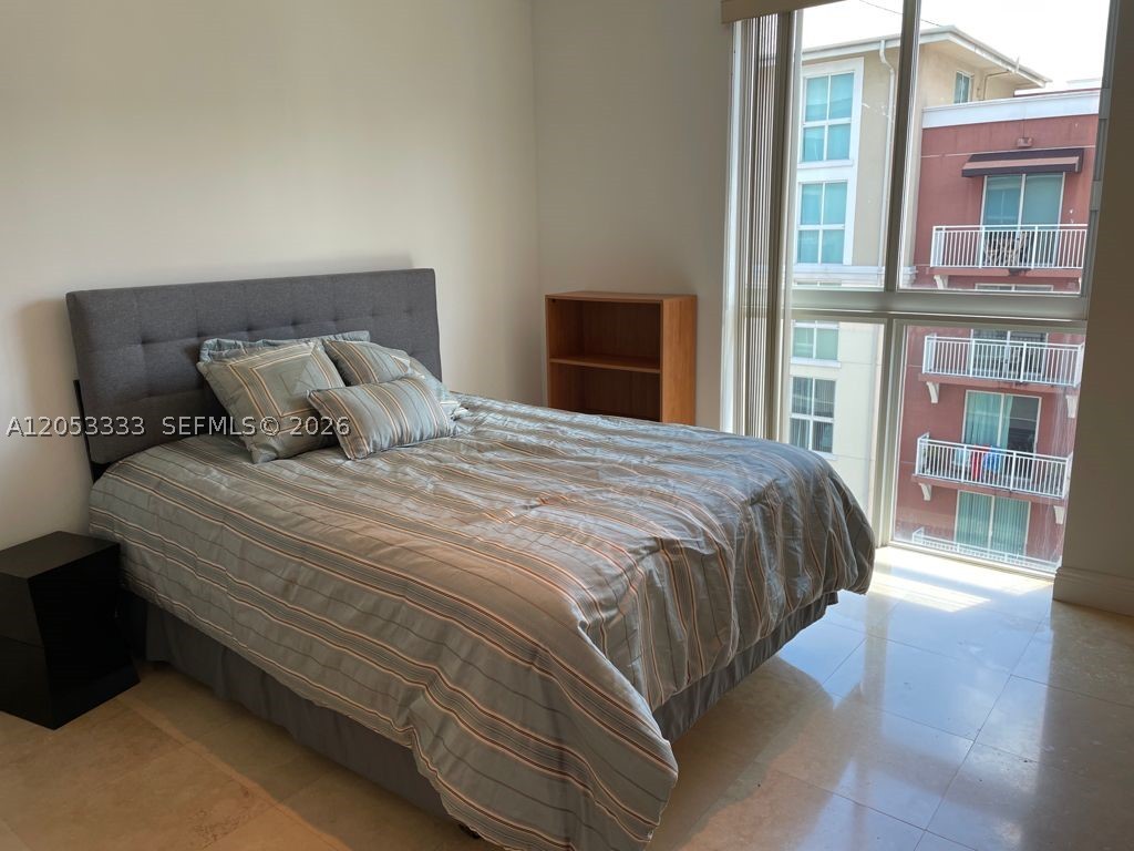 DOWNTOWN DADELAND CONDO N - Residential Lease