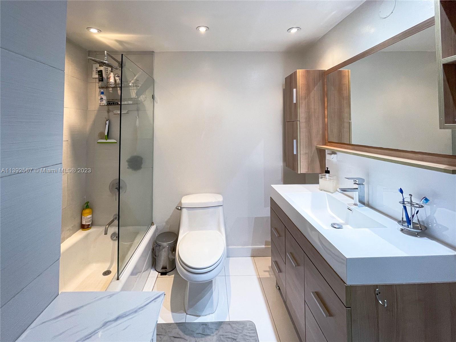 MIRADOR 1000 CONDO - Residential Lease