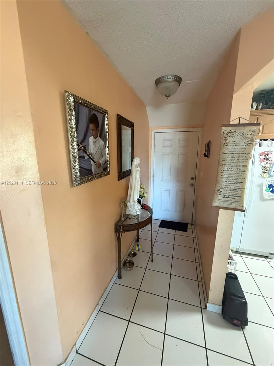 INTERNATIONAL CONDO - Residential