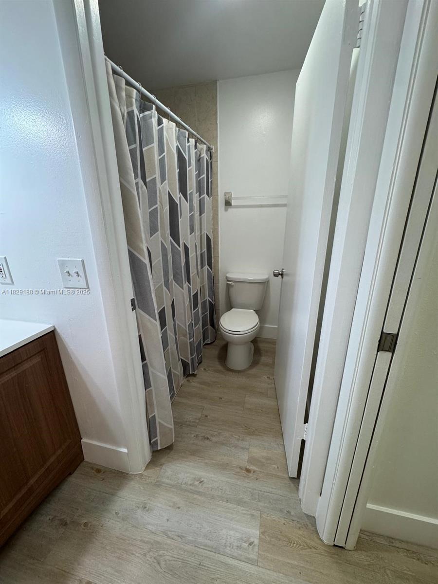 WILLOW WALK OF KENDALL CO - Residential Lease