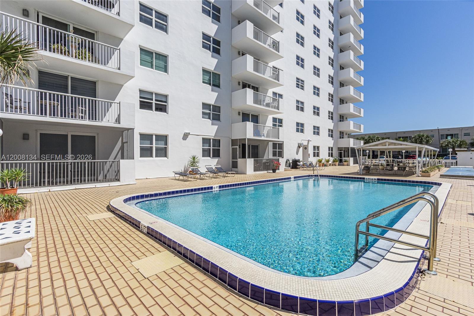 CAMBRIDGE TOWERS CONDO - Residential