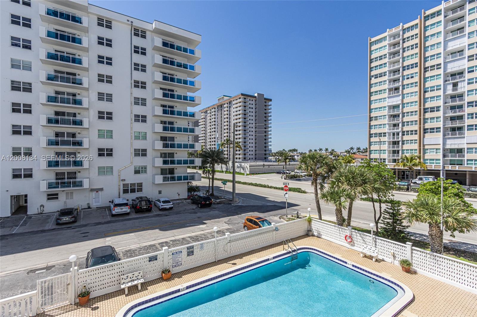 CAMBRIDGE TOWERS CONDO - Residential
