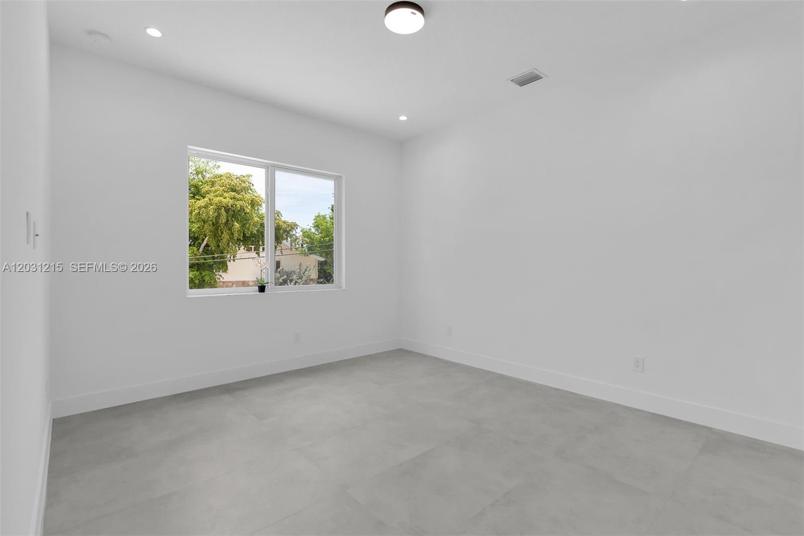 BUCCANEER PT (LARGO SOUND - Residential