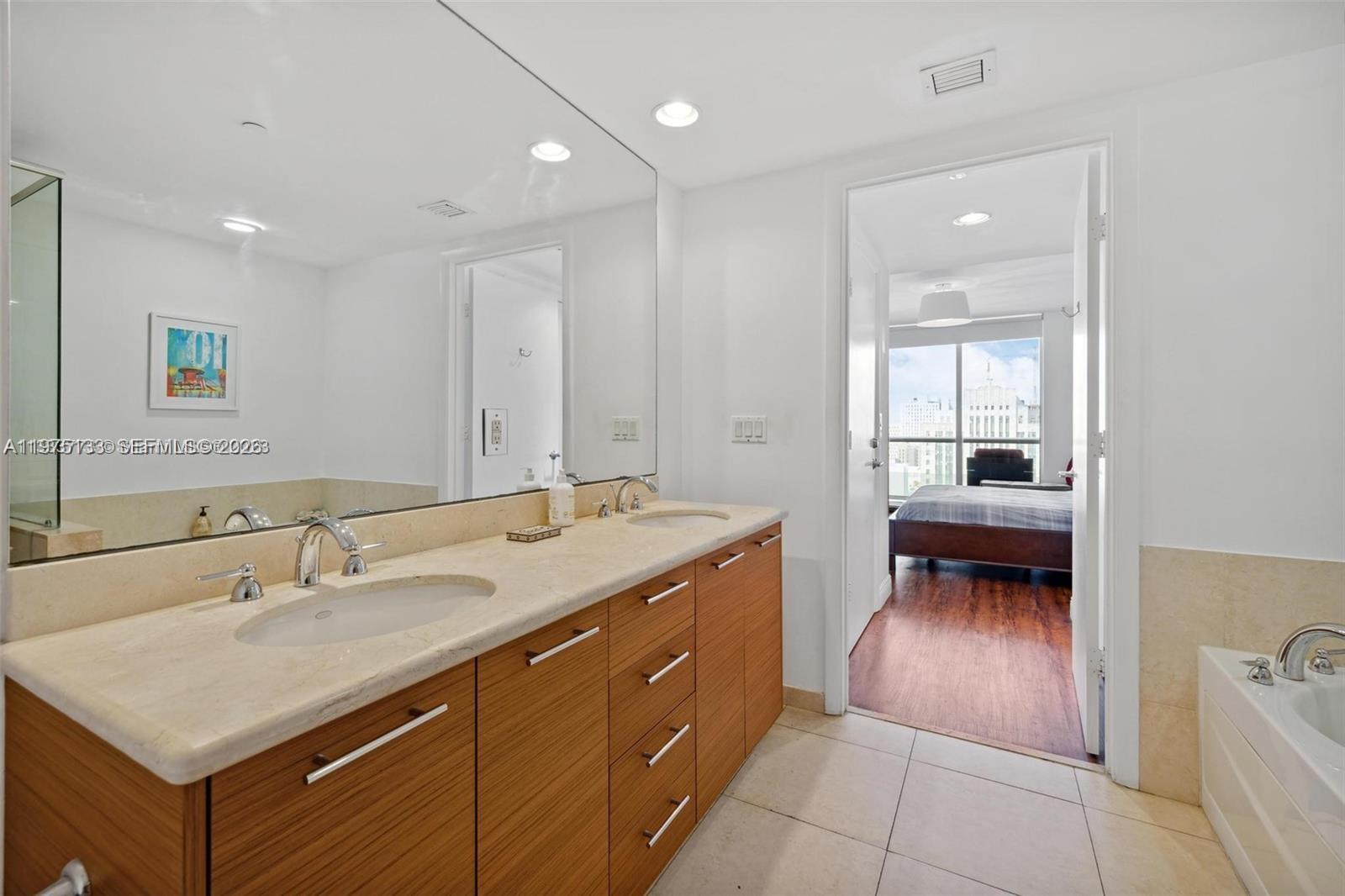 50 BISCAYNE CONDO - Residential