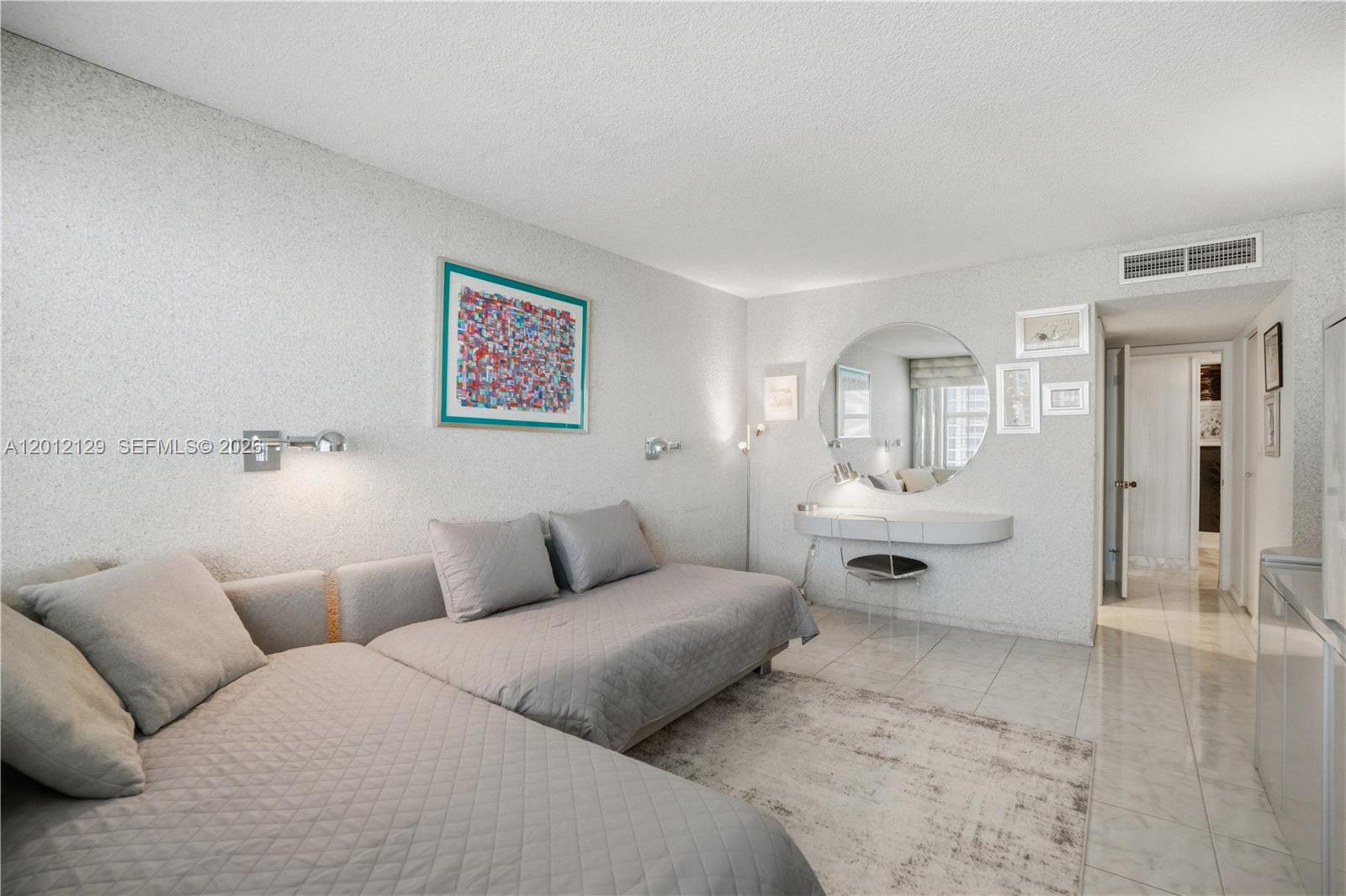 AQUARIUS CONDO - Residential