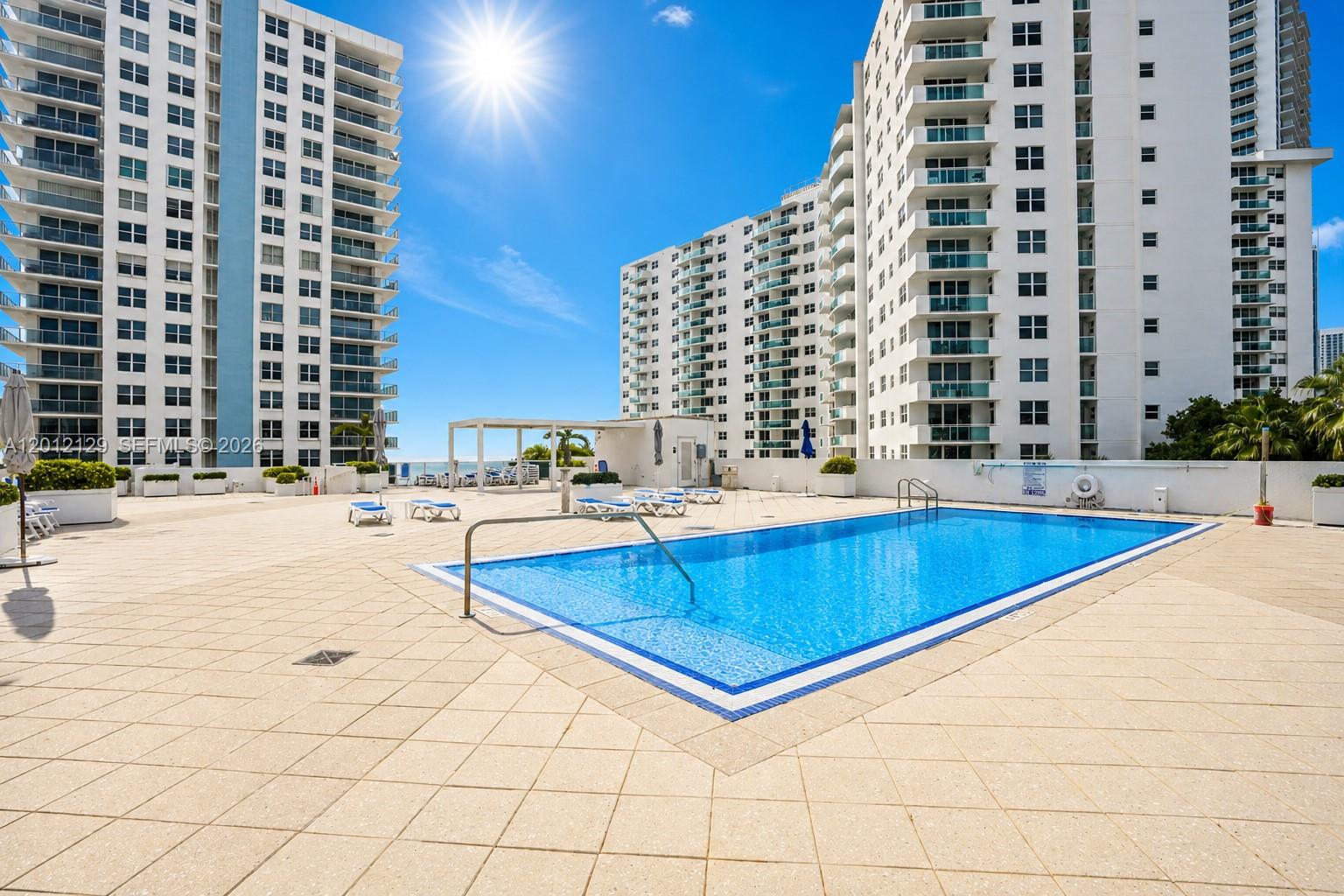 AQUARIUS CONDO - Residential