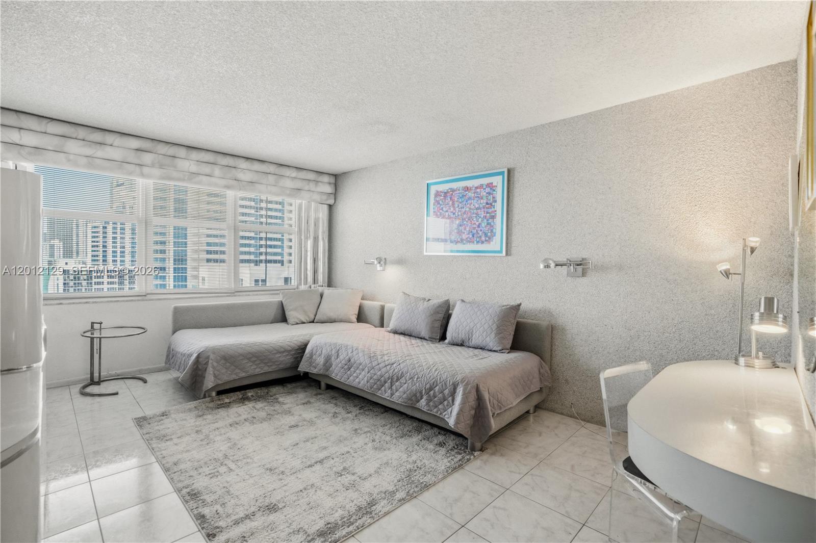 AQUARIUS CONDO - Residential