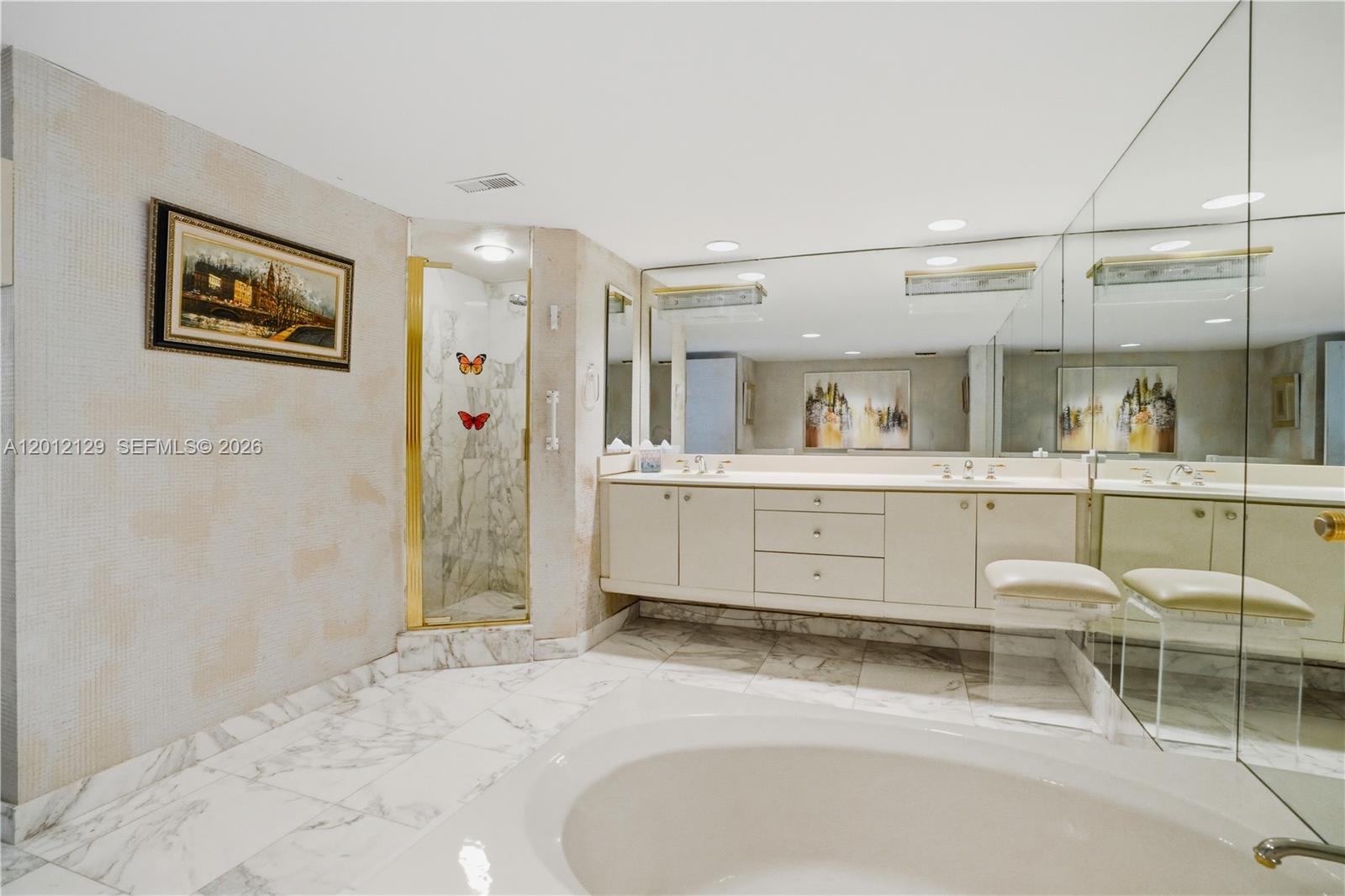 AQUARIUS CONDO - Residential