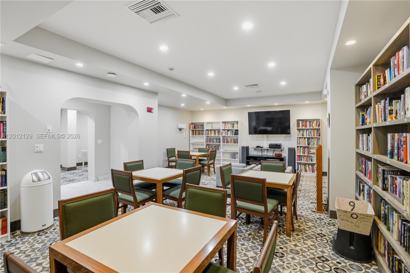 AQUARIUS CONDO - Residential