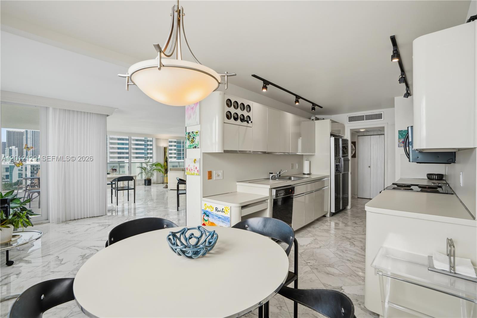 AQUARIUS CONDO - Residential