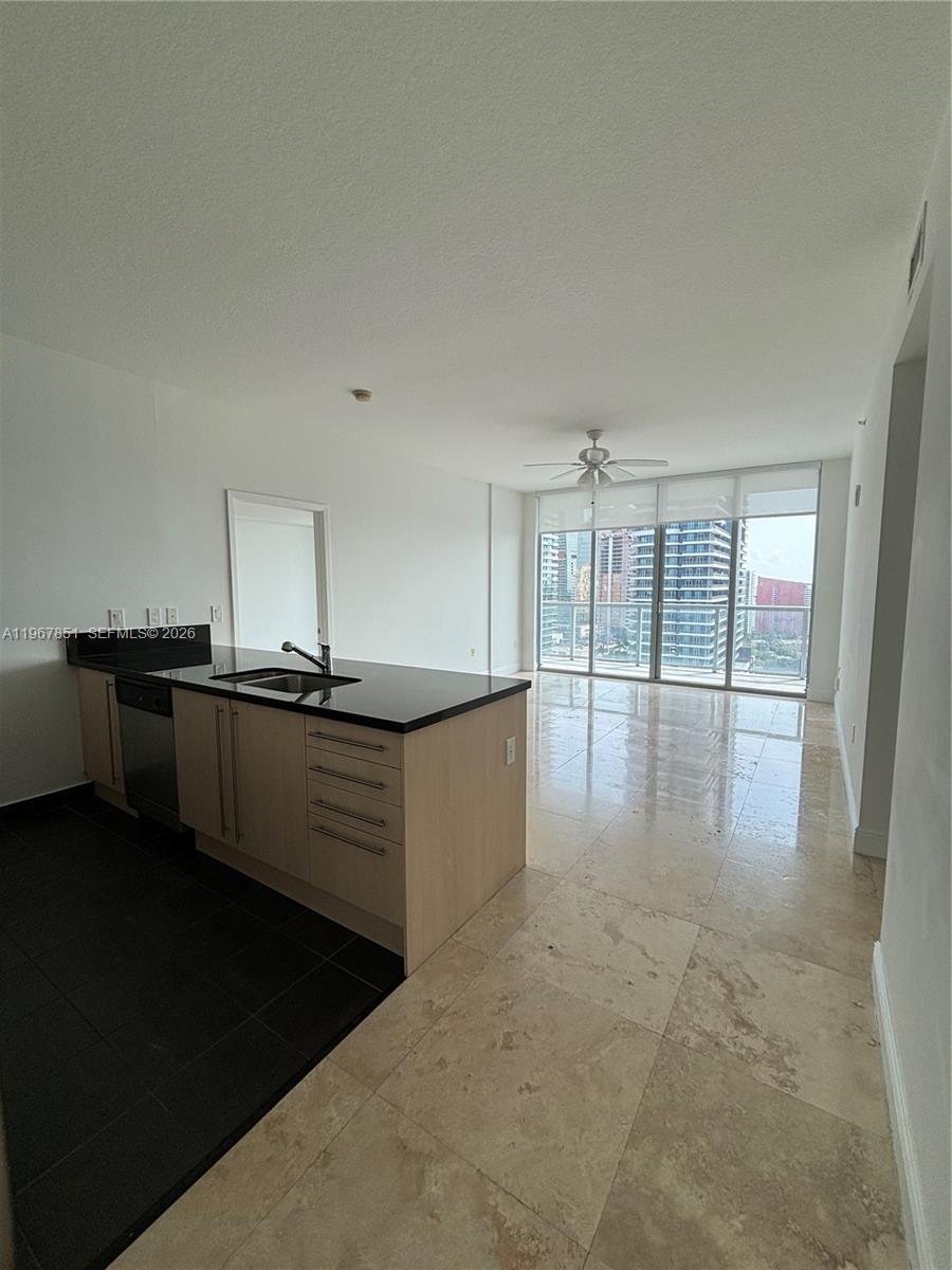 THE AXIS ON BRICKELL CONDA - Residential