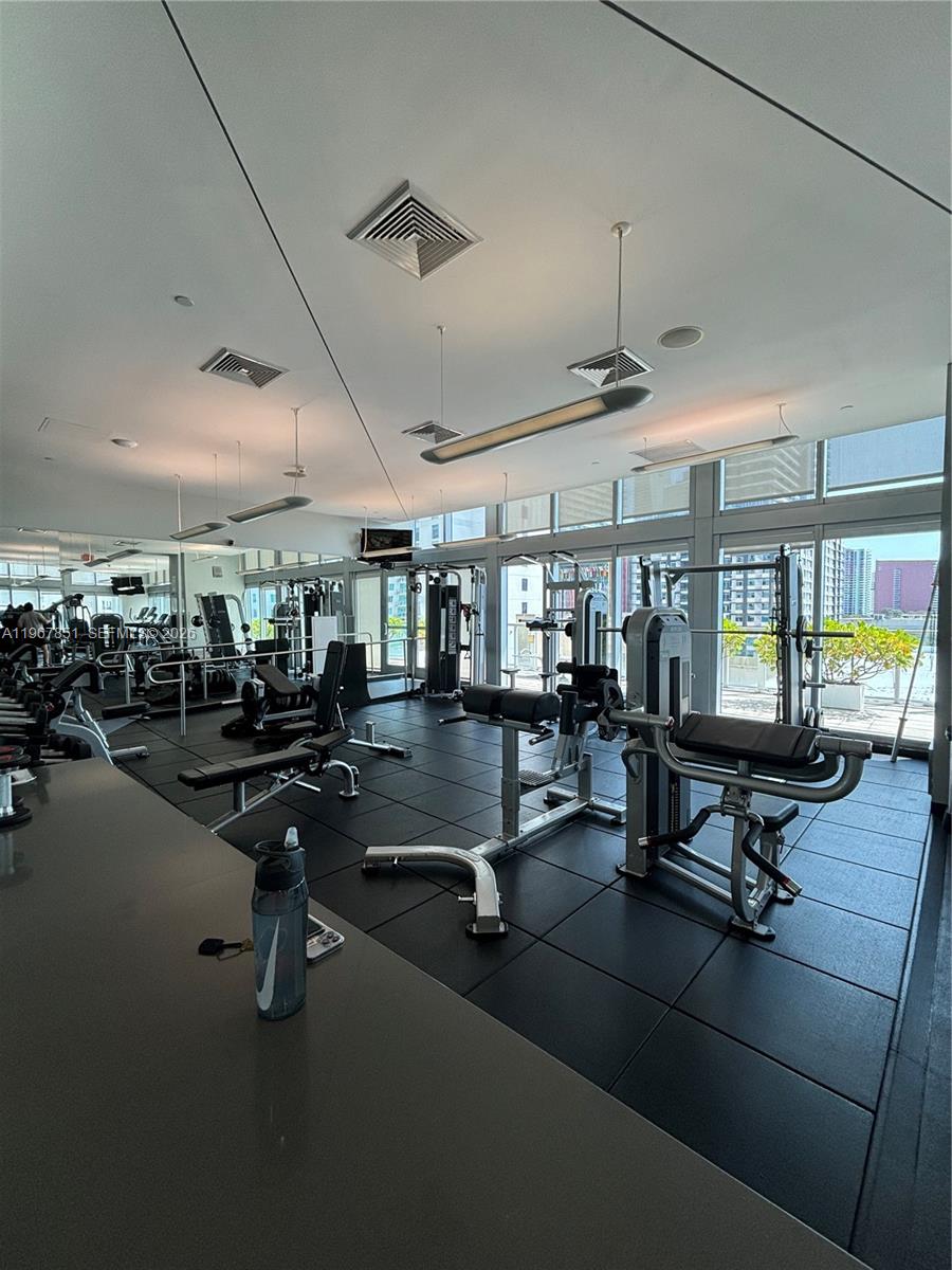 THE AXIS ON BRICKELL CONDA - Residential