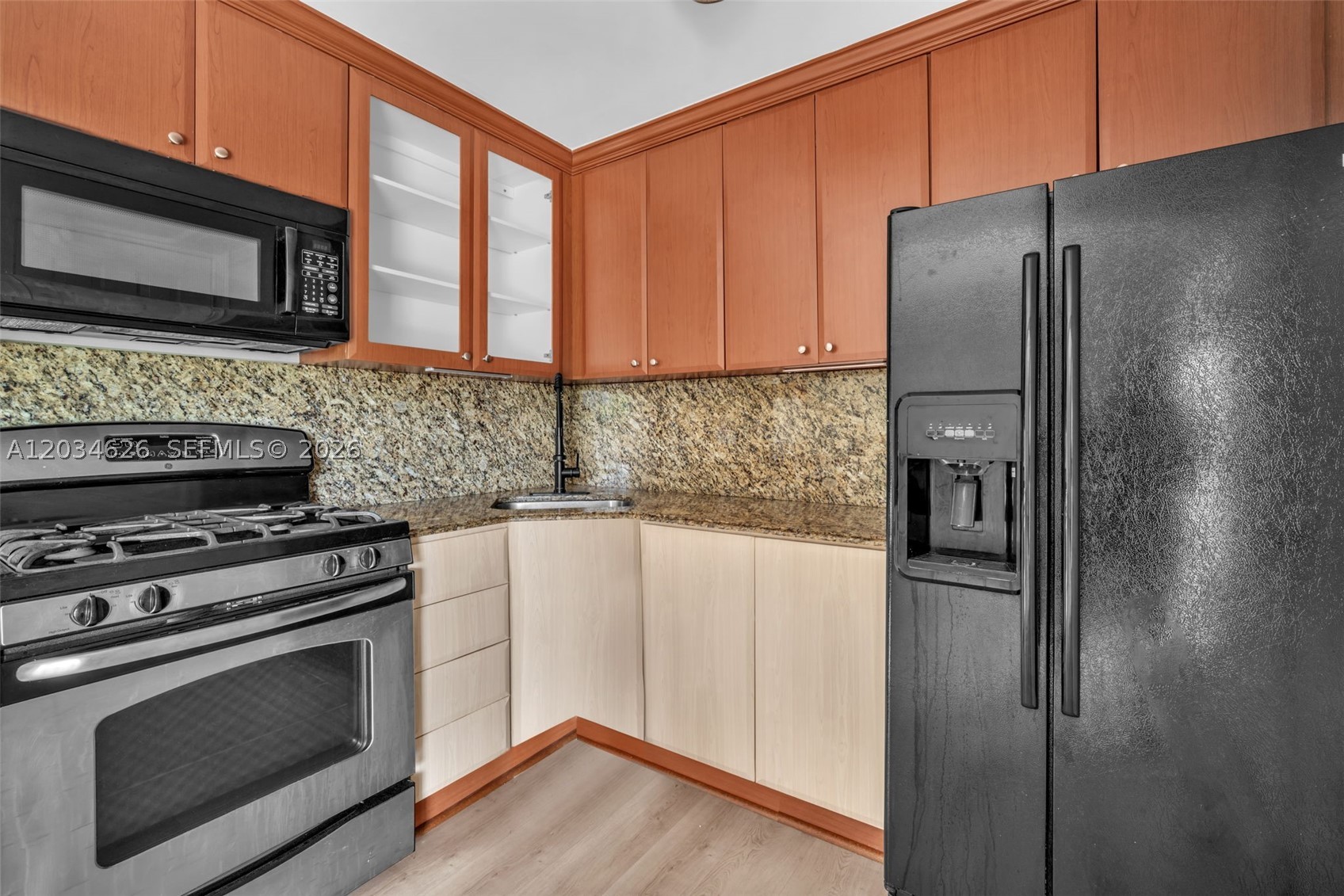 VIRGINIA POINTE CONDO - Residential Lease