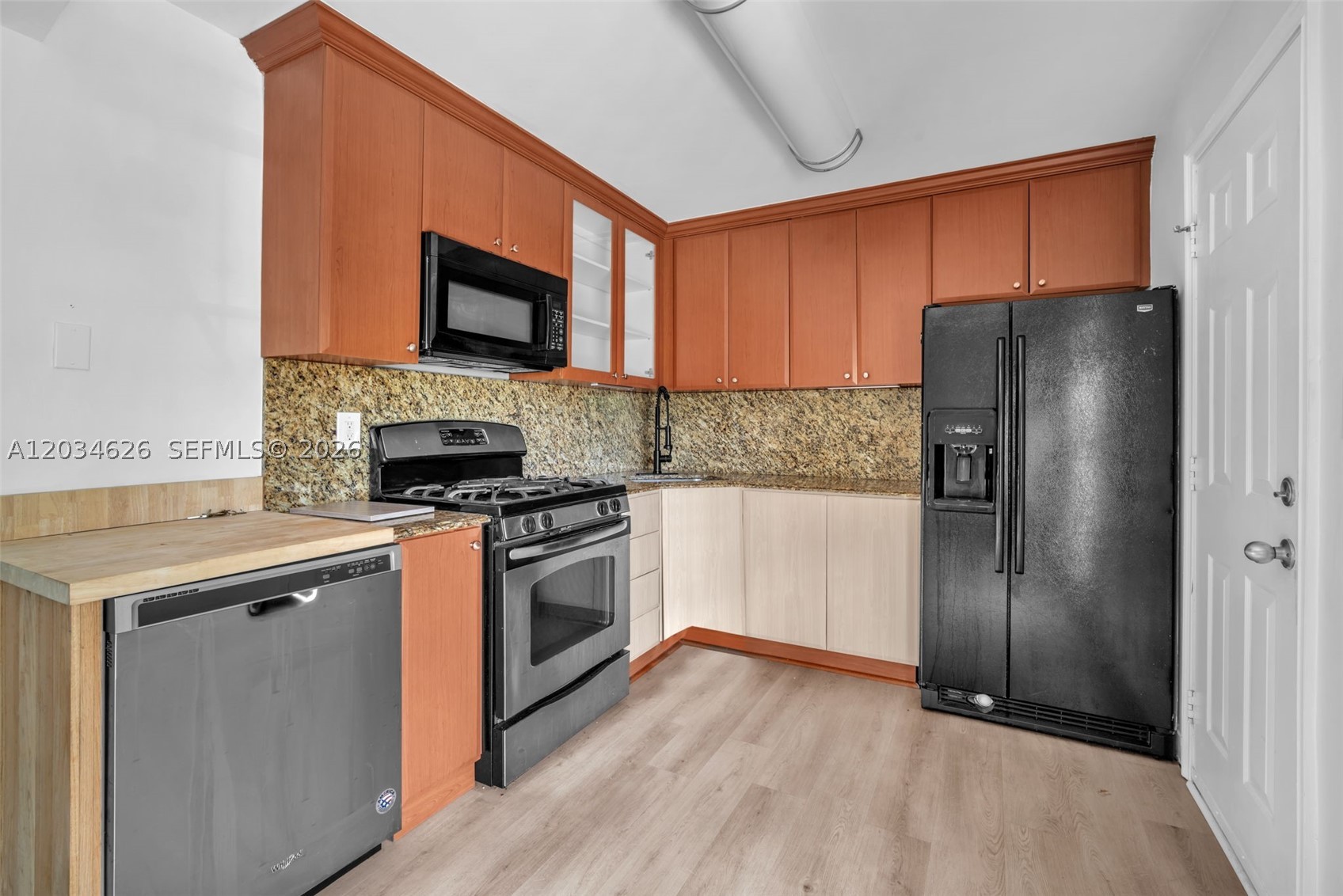VIRGINIA POINTE CONDO - Residential Lease