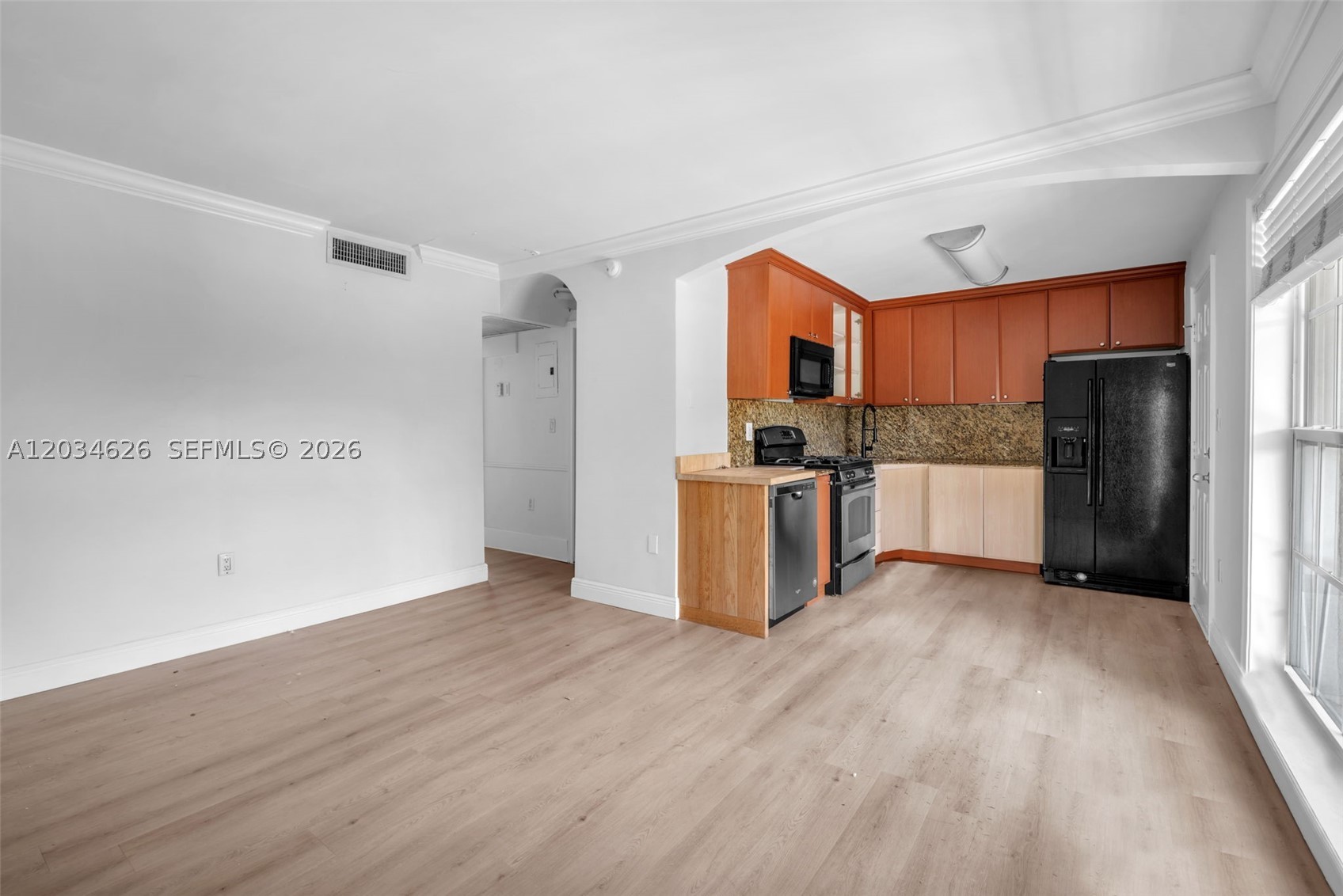 Nice apartment in the heart of Coconut Grove. Nestled within a gated community, this home offers a thoughtfully designed layout, spacious closets, private entrances, in-unit washer and dryer, and assigned parking. Enjoy an unbeatable location just steps from CocoWalk’s shops, dining, luxury cinema, community events, and the vibrant lifestyle that makes Coconut Grove one of Miami’s most desirable neighborhoods.