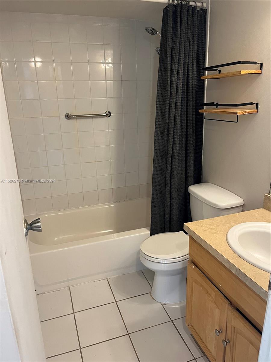 NEWPORT CONDO - Residential Lease