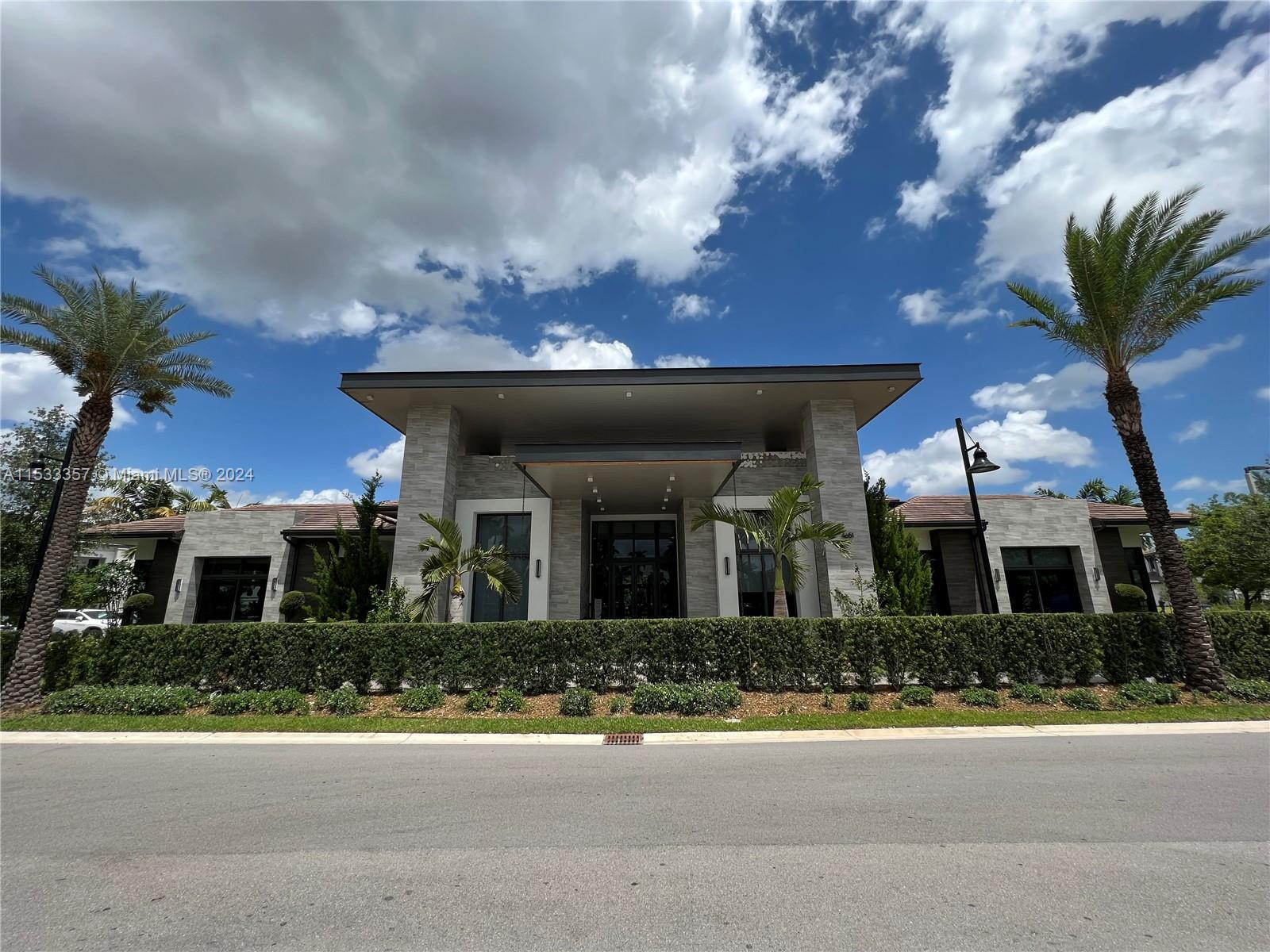 Urbana at Doral - Residential