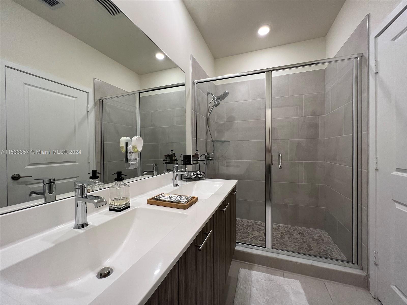 Urbana at Doral - Residential
