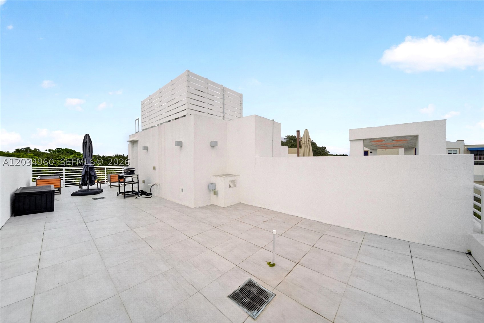One Bay Residences - Residential