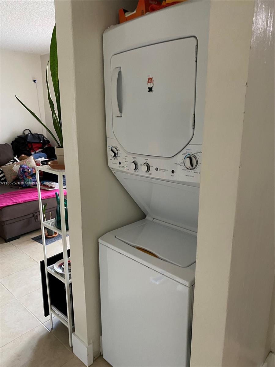 LAGO GRANDE CONDO THREE B - Residential Lease