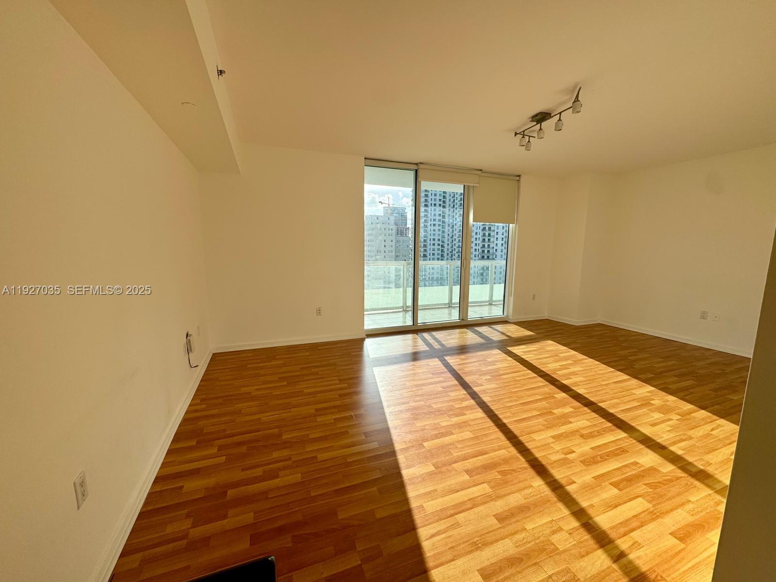 50 BISCAYNE CONDO - Residential