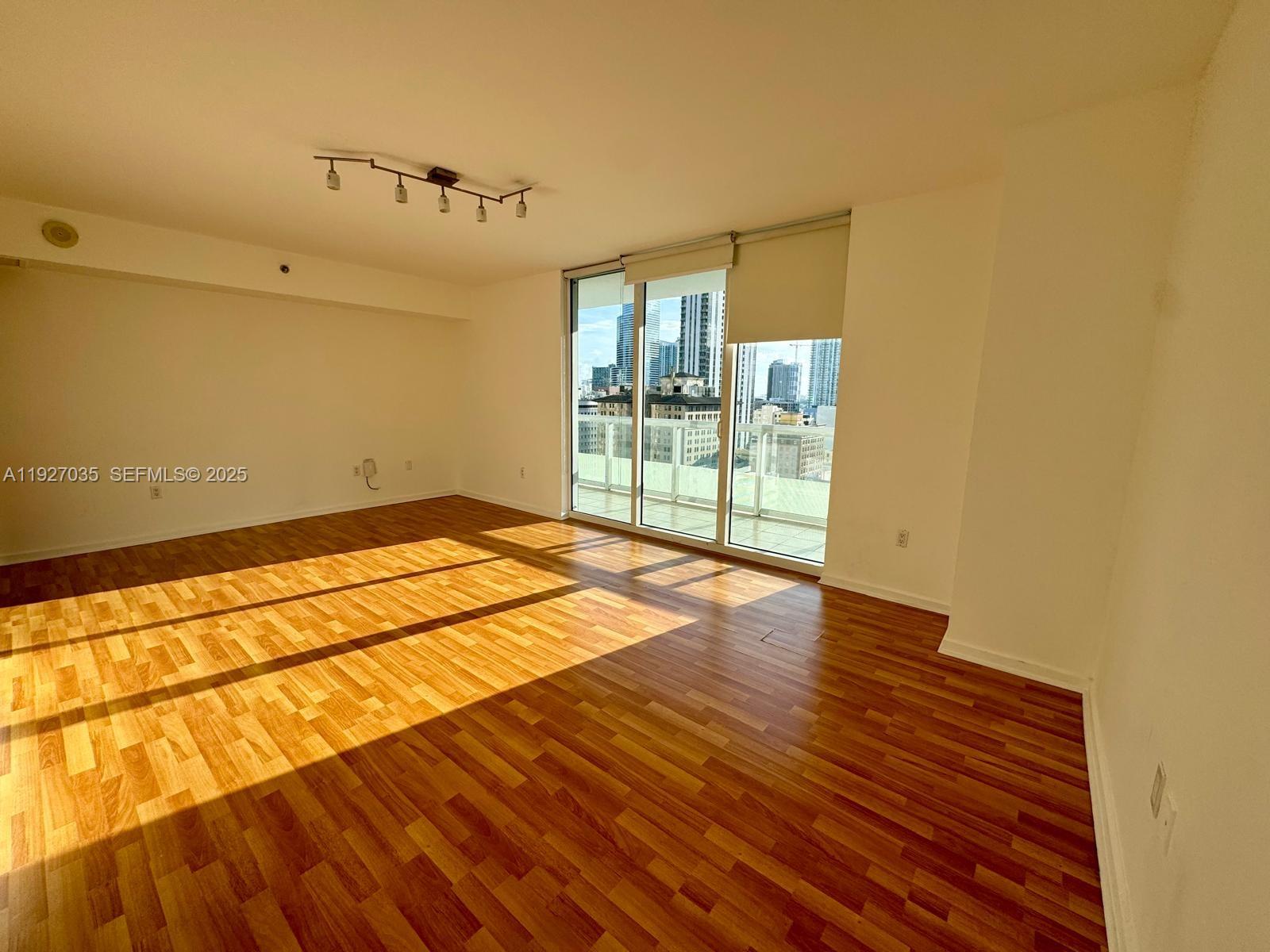 50 BISCAYNE CONDO - Residential