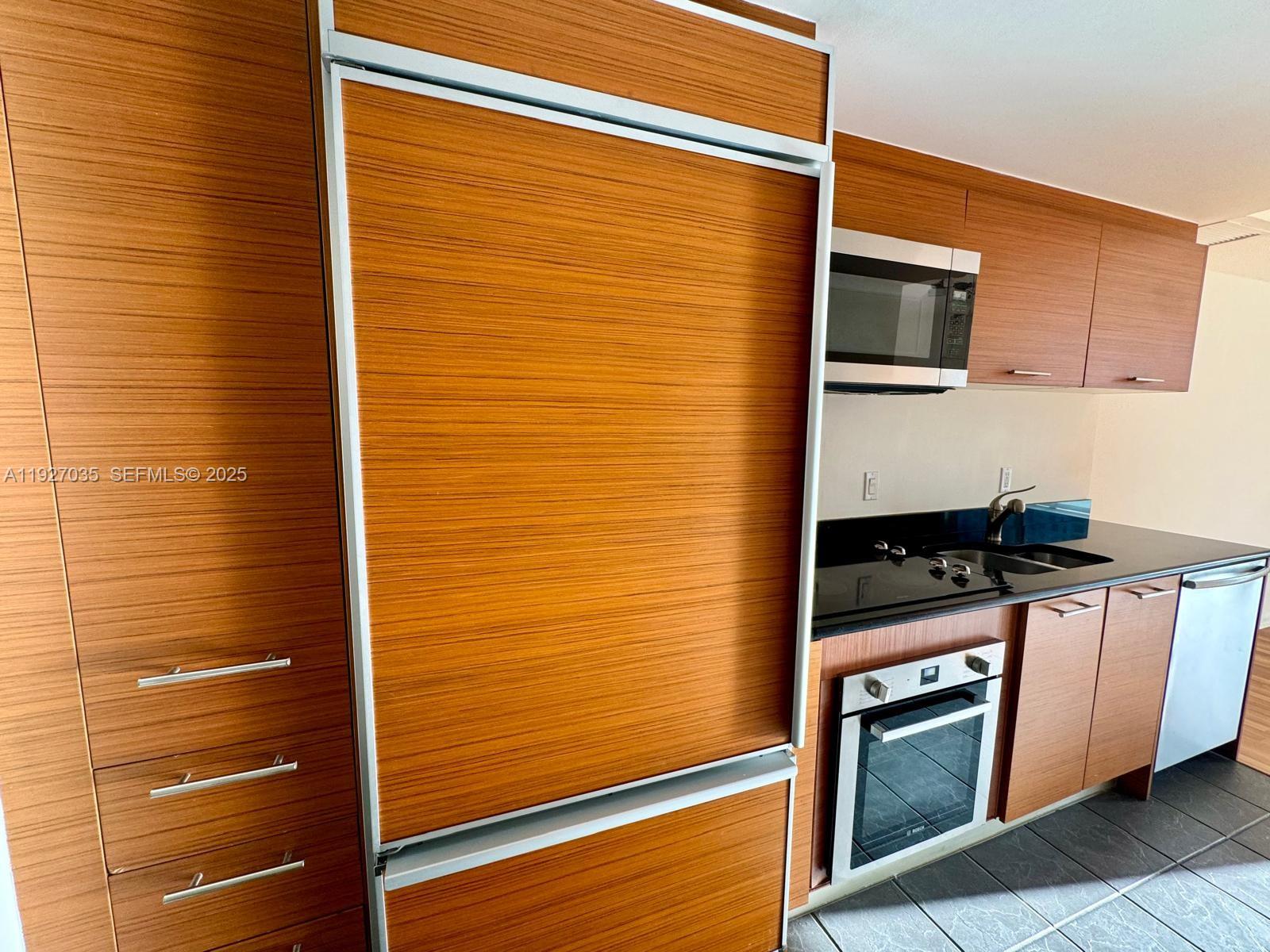 50 BISCAYNE CONDO - Residential