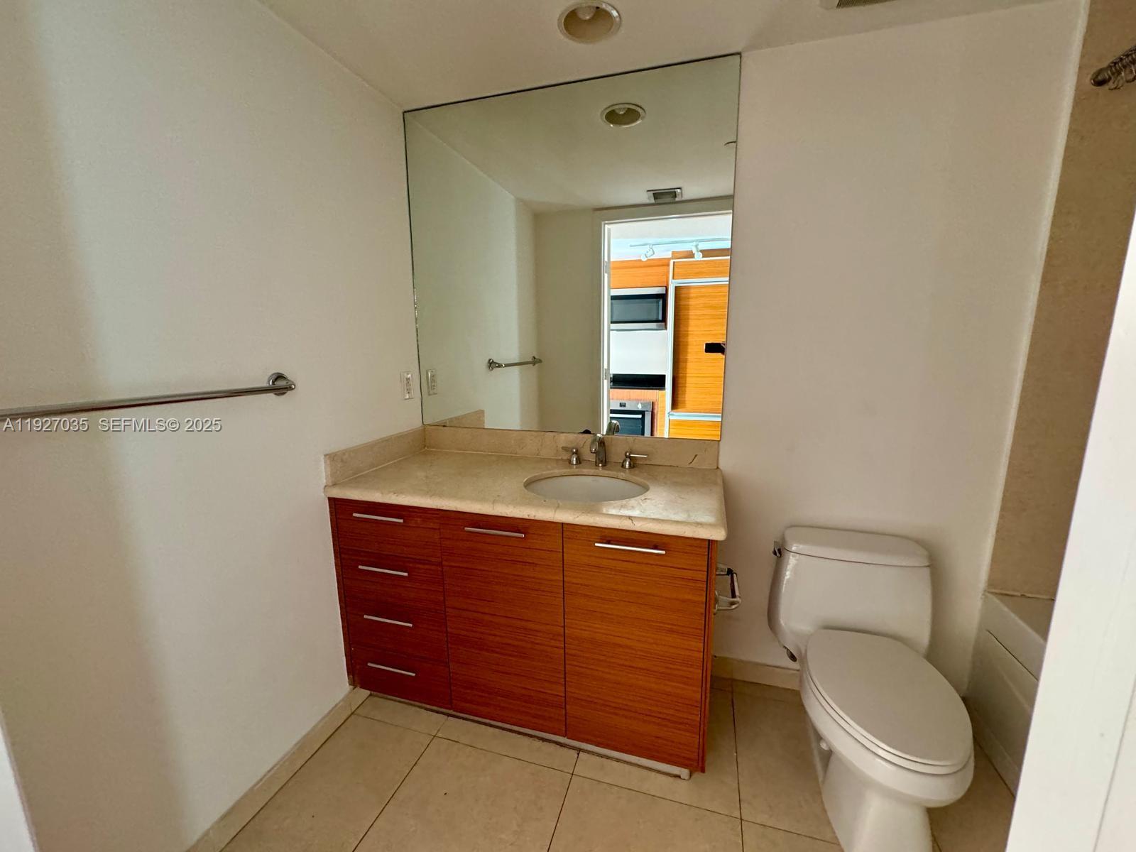50 BISCAYNE CONDO - Residential