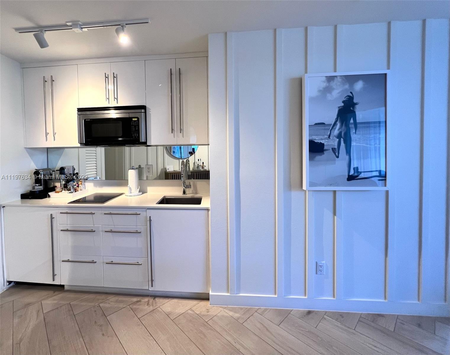 2201 COLLINS AVE CONDO - Residential