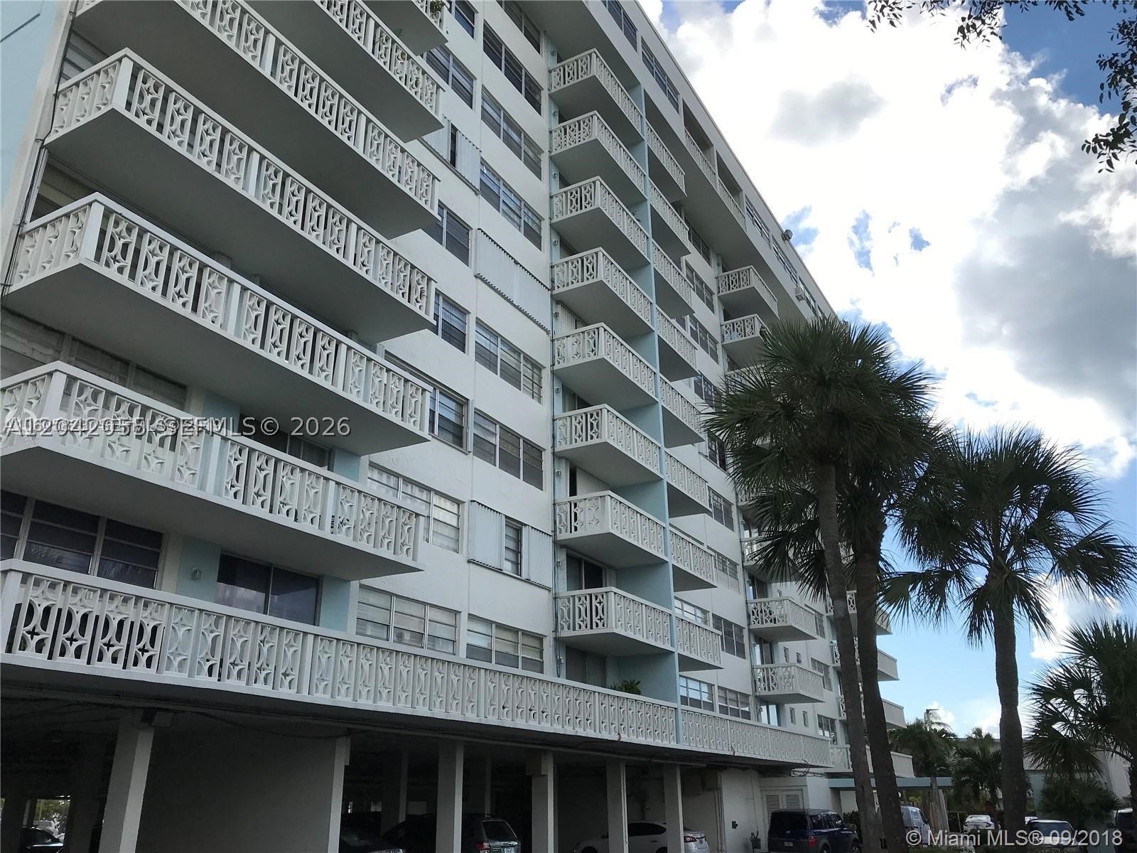 KEYSTONE HARBOR CLUB COND - Residential Lease