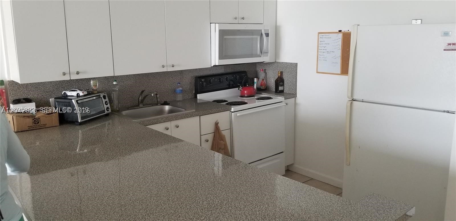 KEYSTONE HARBOR CLUB COND - Residential Lease