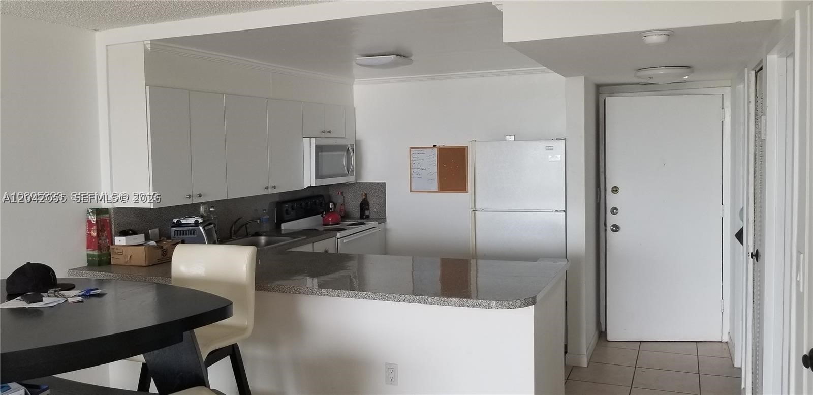 KEYSTONE HARBOR CLUB COND - Residential Lease
