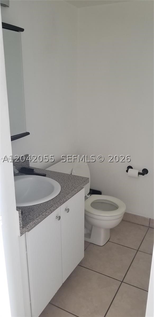 KEYSTONE HARBOR CLUB COND - Residential Lease