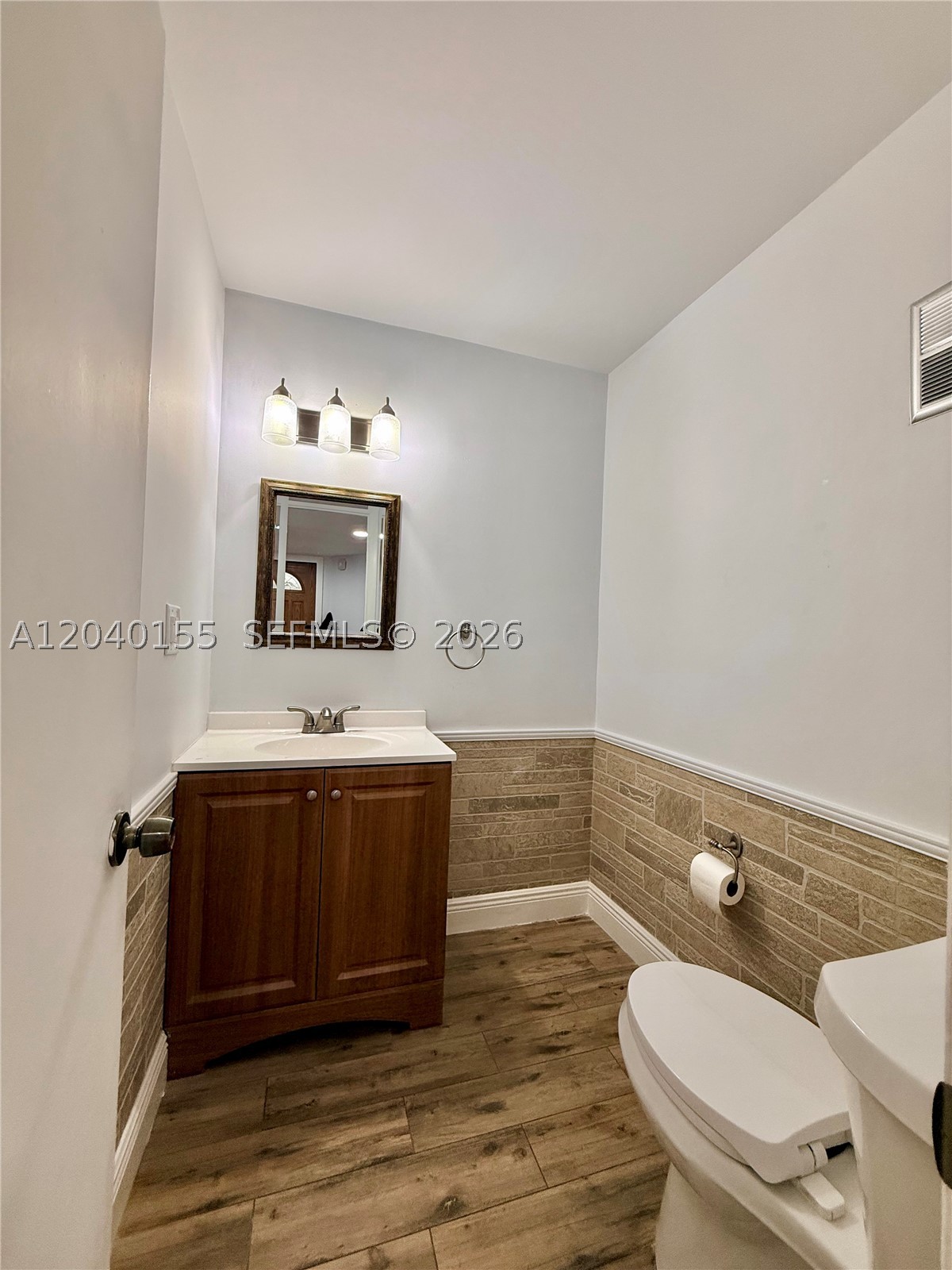 TRELLISES 4A CONDO - Residential Lease